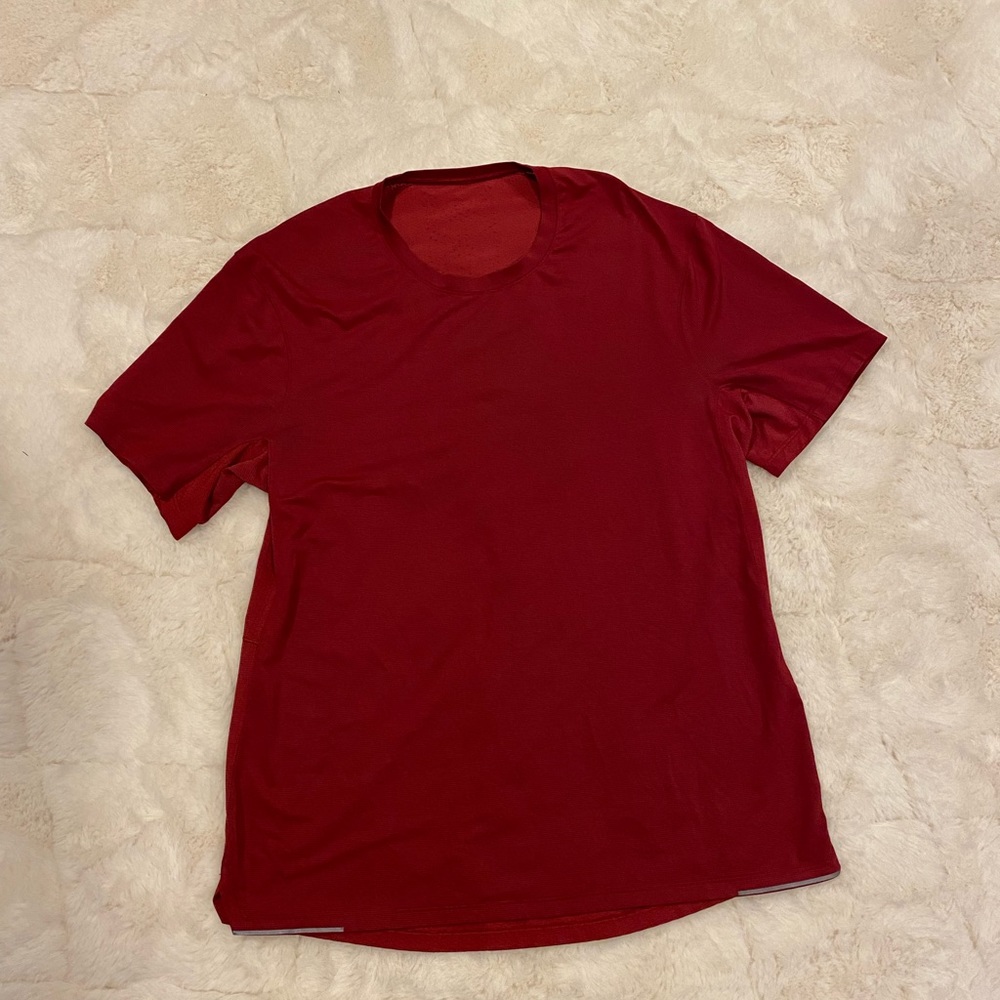 Lululemon Athletica Men’s shirt medium